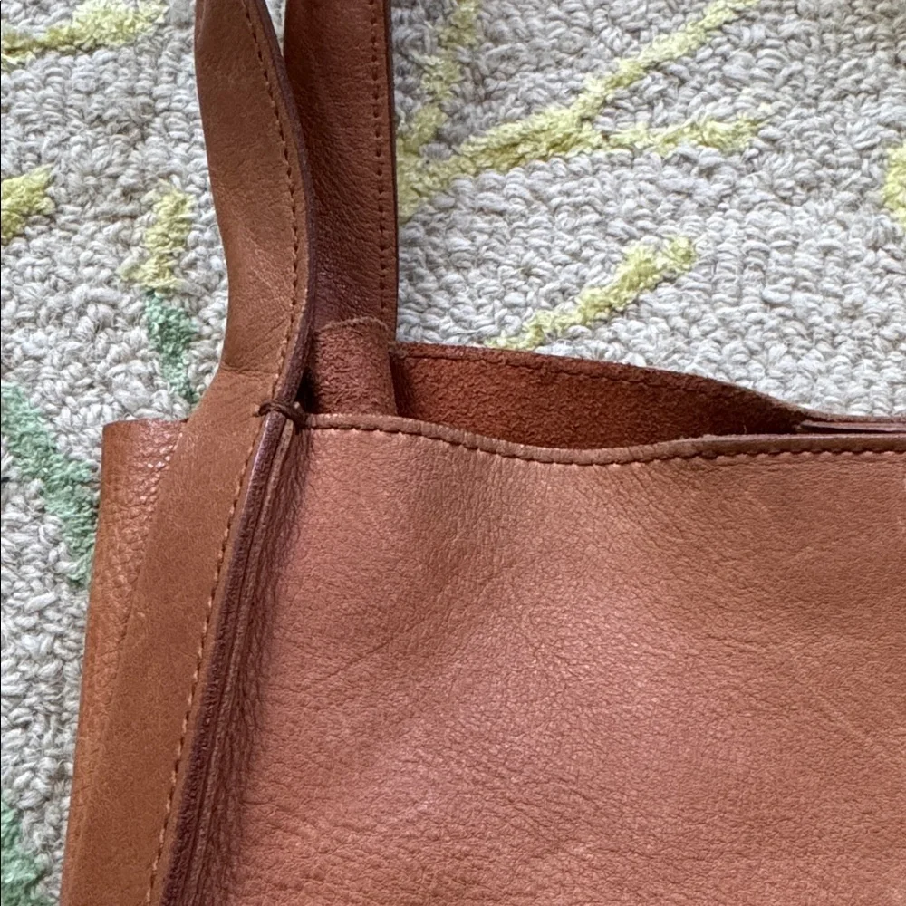 Madewell The Sydney Crossbody Bag caramel leather magnetic closure shoulder bag - Picture 9 of 11